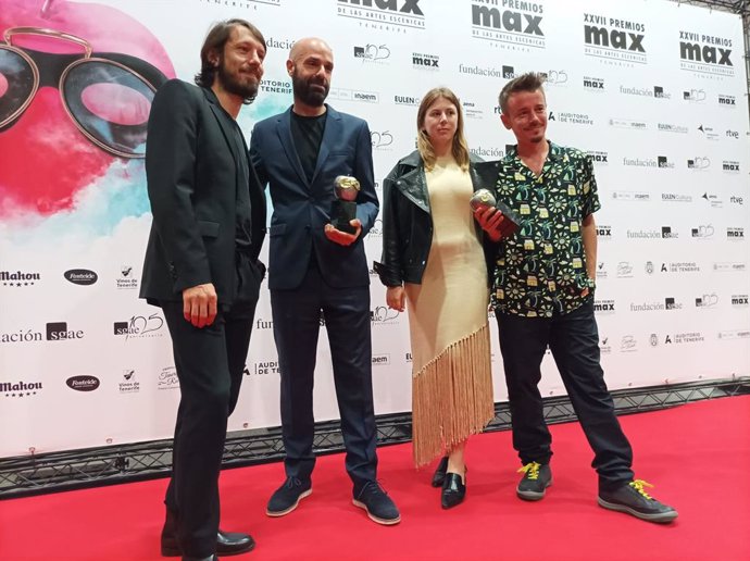 Falsestuff. La mort de les muses, de Centre Dramàtic Nacional (INAEM), es fa amb el Premi Max al Millor espectacle de teatre en la XXVII gal·la celebrada a l'Auditori de Tenerife