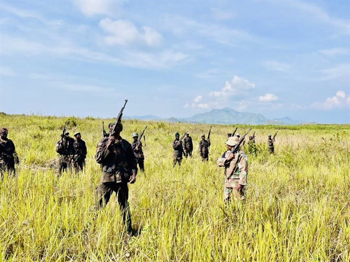 Archivo - Soldados de la misión de la SADC entrenan junto al Ejército de República Democrática del Congo (RDC)