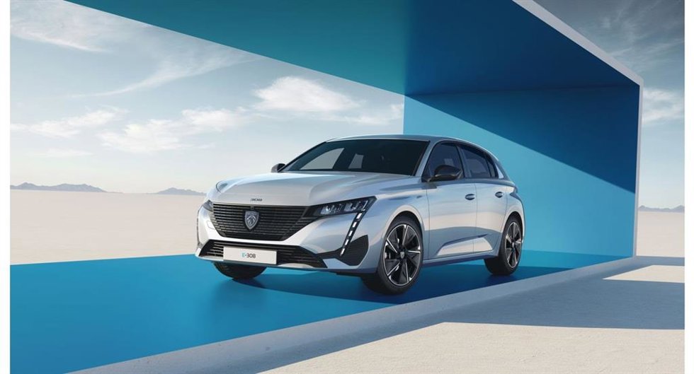 Economía/Motor.- Peugeot lanza el nuevo E-308 Style con 416 kilómetros de autonomía y desde 37.230 euros
