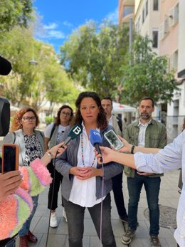 La portavoz socialista en el Consell de Mallorca, Catalina Cladera, en declaraciones a los medios.