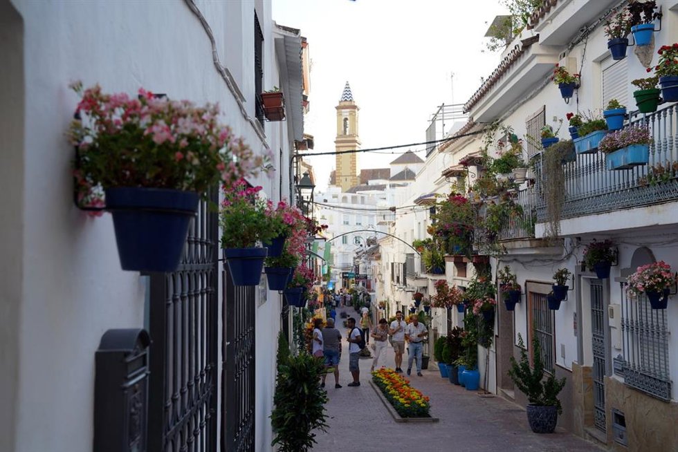 El Ayuntamiento de Estepona finaliza la remodelación integral y embellecimiento de calle San Antonio y entorno