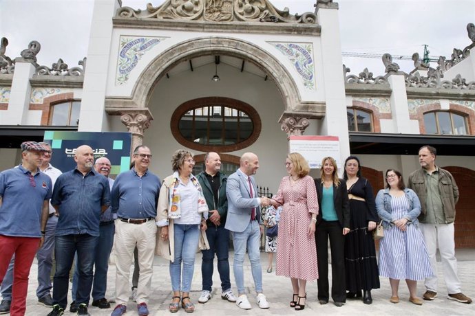 Inaugurado el Mercado de Abastos de Laredo tras su rehabilitación