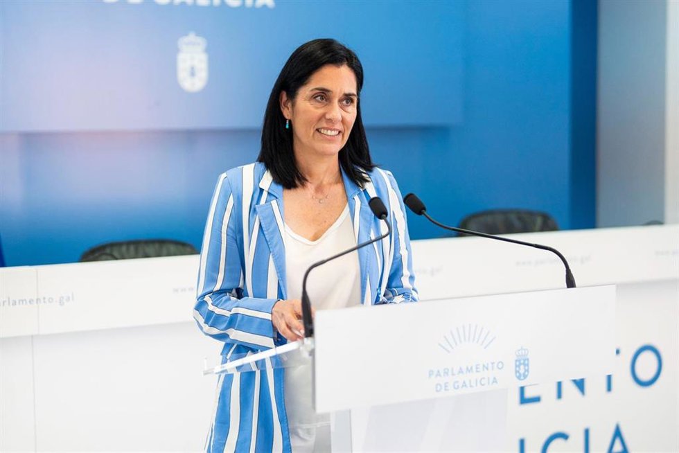 La viceportavoz parlamentaria del PPdeG y secretaria general de la formación, Paula Prado, informa de la reactivación de la comisión para abordar la propuesta de financiación tras la Xunta de Portavoces