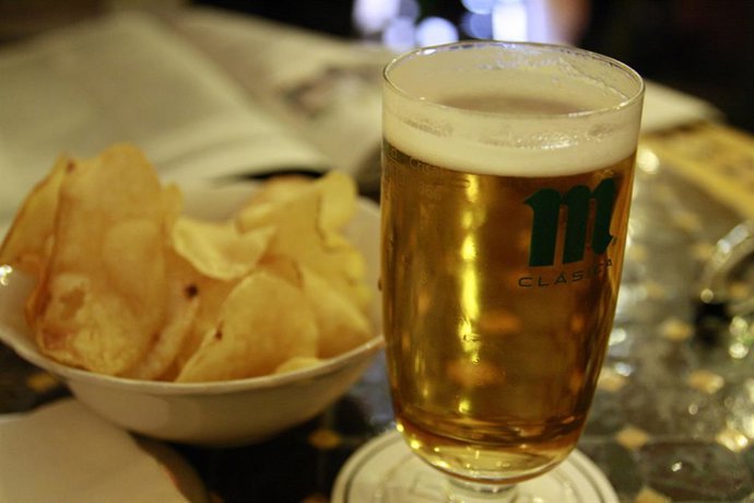 Archivo - Caña de cerveza