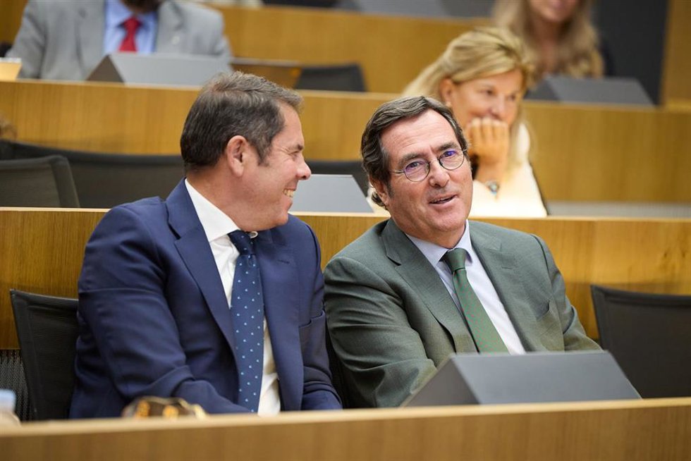 Archivo - El presidente de Cepyme, Gerardo Cuerva, y el presidente de la CEOE, Antonio Garamendi, en una imagen de archivo.