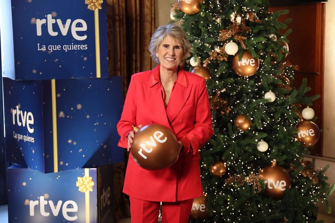 Archivo - La periodista Paloma del Río Cañadas posando durante la presentación de la programación navideña de RTVE, a 15 de diciembre de 2022, en Madrid (España).