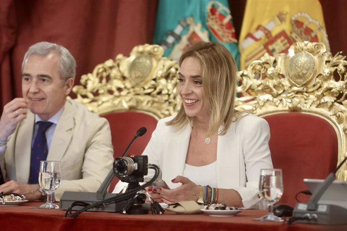 Almudena Martínez, presidenta de la Diputación, durante el Pleno.