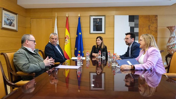 La presidenta de Cantabria, María José Sáenz de Buruaga, se reúne con la Federación de Municipios de Cantabria (FMC)