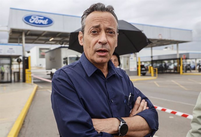 El presidente del comité de empresa de Ford Almussafes y secretario general de UGT-Ford, Carlos Faubel, en la fábrica de Ford, a 12 de junio de 2024, en Almussafes, València, Comunidad Valenciana (España). 