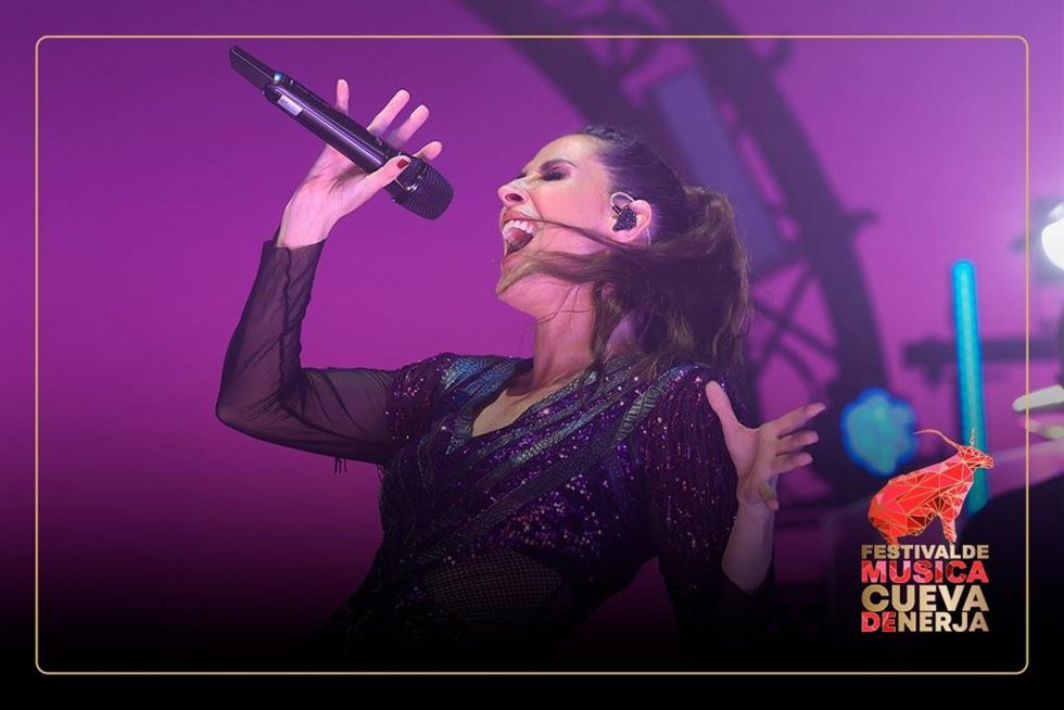 Cartel de Malú para el Festival de Música Cueva de Nerja