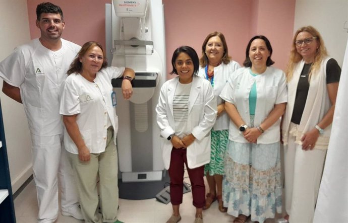 El centro de salud Antequera estrena mamógrafo de tomosíntesis que mejora la detección del cáncer de mama