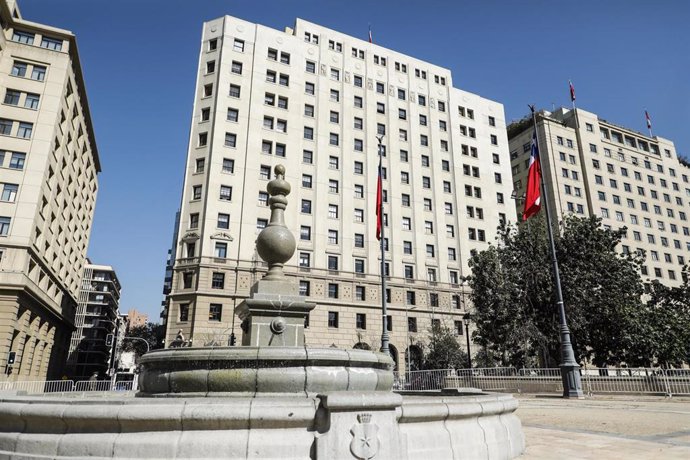 Archivo - Sede del Ministerio de Hacienda de Chile