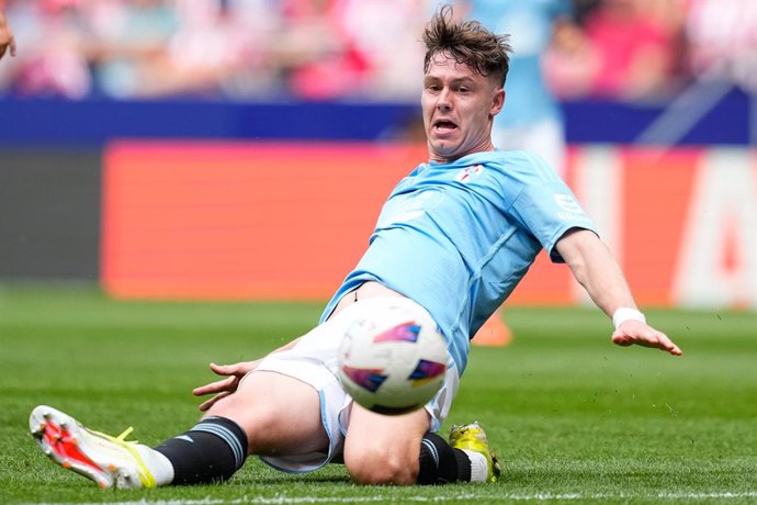 Archivo - Jorgen Strand Larsen of Celta de Vigo in action during the Spanish League, LaLiga EA Sports, football match played between Atletico de Madrid and Celta de Vigo at Civitas Metropolitano stadium on May 12, 2024, in Madrid, Spain.