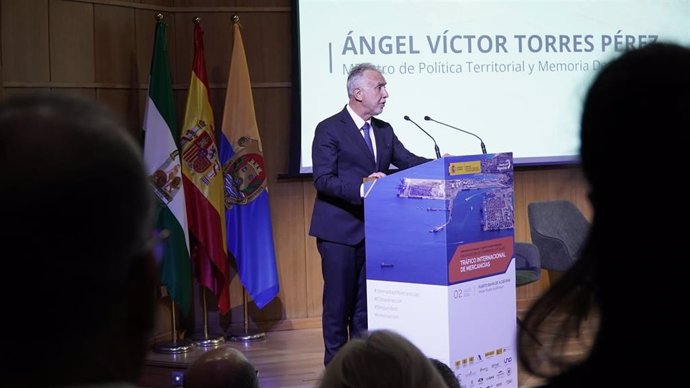 El ministro de Política Territorial y Memoria Democrática, Ángel Víctor Torres, en la jornada de Algeciras.