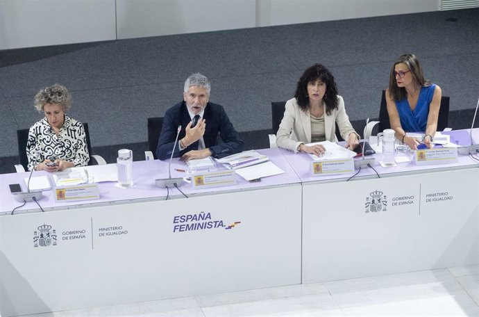 (I-D) La secretaria de Estado para la Igualdad y la Erradicación de la Violencia, Aina Calvo; el ministro del Interior, Fernando Grande-Marlaska; la ministra de Igualdad, Ana Redondo,  y la delegada del Gobierno contra la Violencia de Género, Carmen Martí