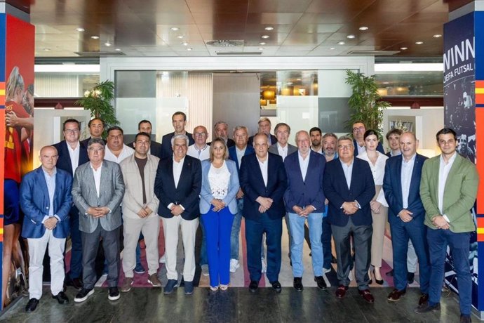 El Comité de Coordinación del fútbol español se reúne con presidentes autonómicos.