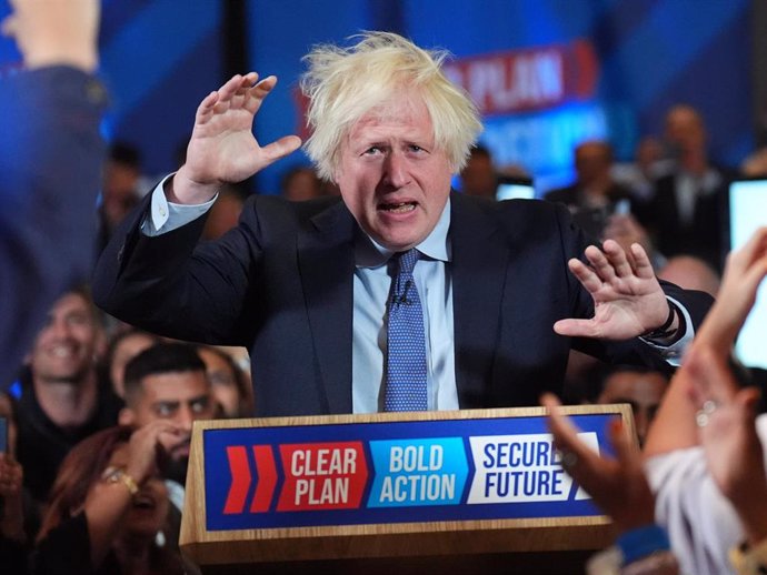 El ex primer ministro británico Boris Johnson realiza su primera aparición en campaña