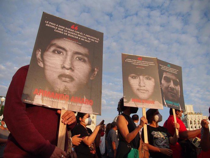 Archivo - Manifestación contra los delitos de lesa humanidad cometidos por el expresidente de Perú Alberto Fujimori