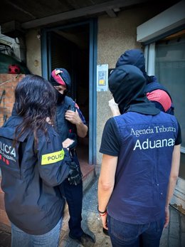 Operativo de los Mossos d'Esquadra contra un grupo dedicado al tráfico de cocaína en Barcelona