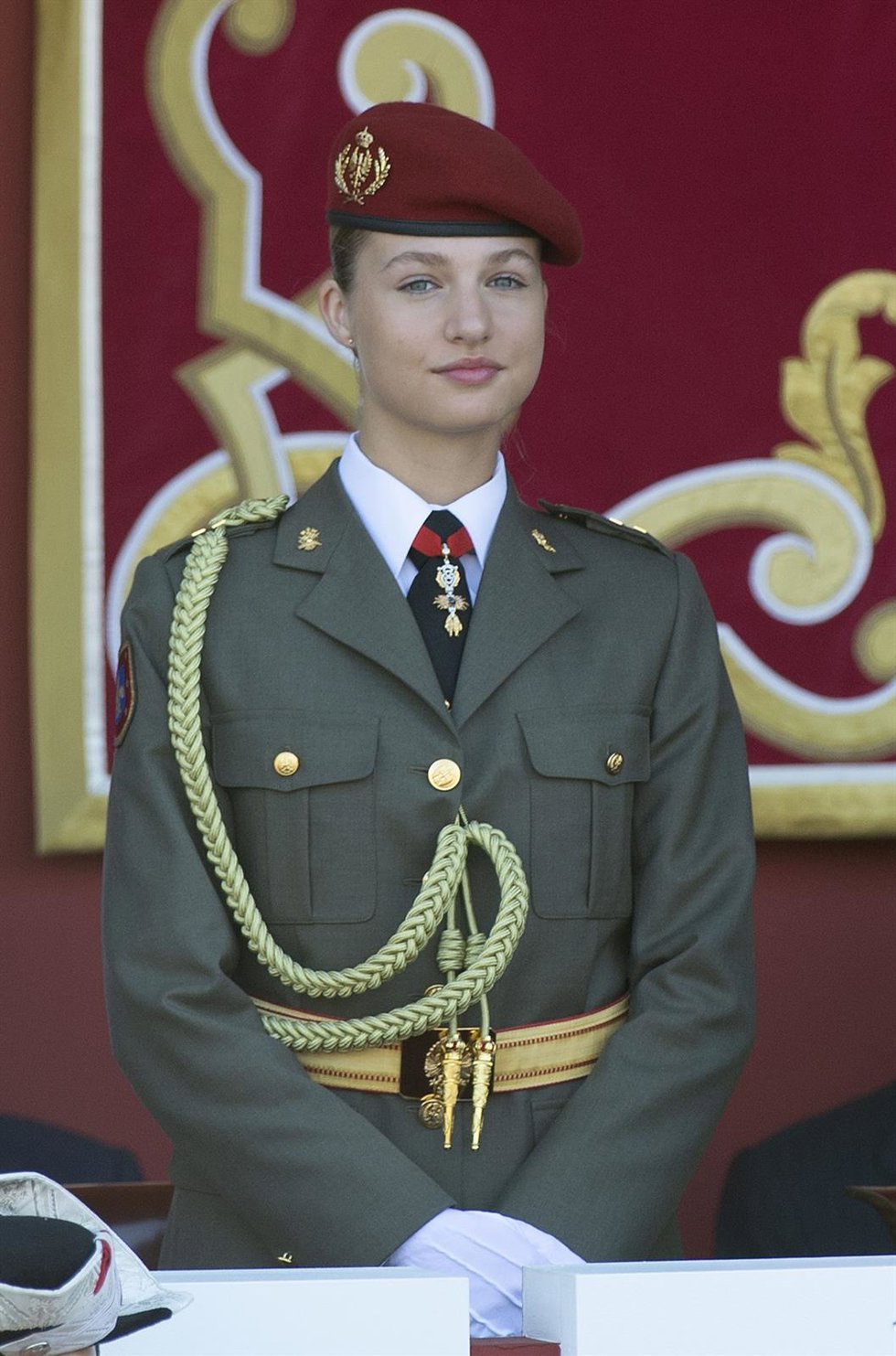 Archivo - La Princesa de Asturias, Leonor, durante el desfile del 12 de octubre 'Día de la Fiesta Nacional', en la plaza de Cánovas del Castillo, a 12 de octubre de 2023, en Madrid (España).