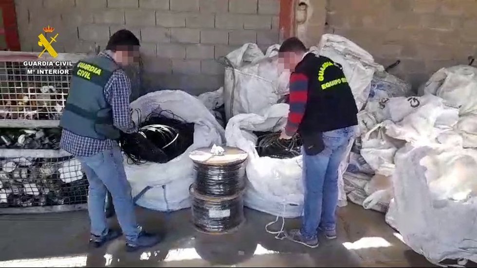 Análisis de cable de cobre sustraído en plantas fotovoltaicas