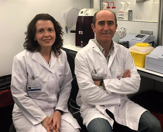 Los doctores Norma Rallón y José Miguel Benito del equipo de Laboratorio de Investigación en VIH y Hepatitis Virales