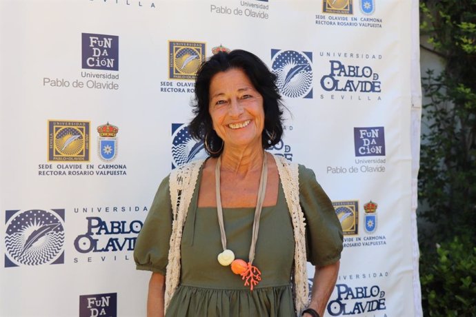 La periodista Mercedes de Pablos Candón en los cursos de verano de la Universidad Pablo de Olavide en Carmona (Sevilla).