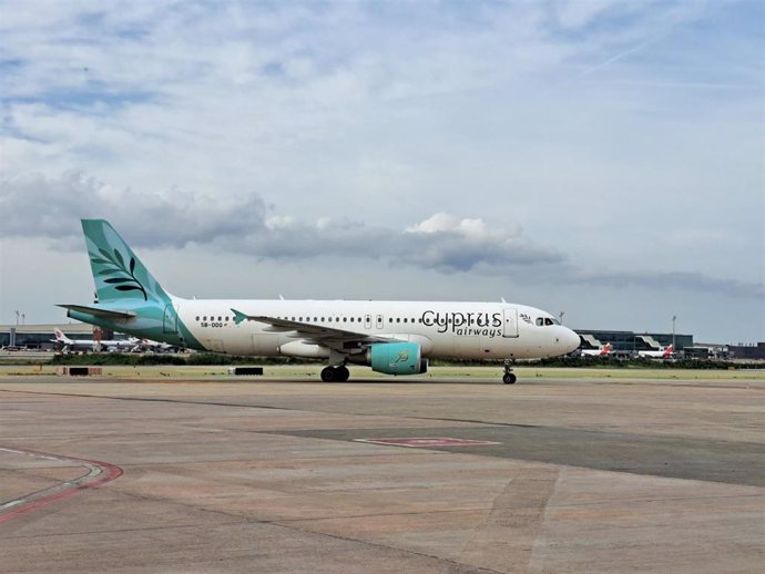 Avión de Cyprus Airways.