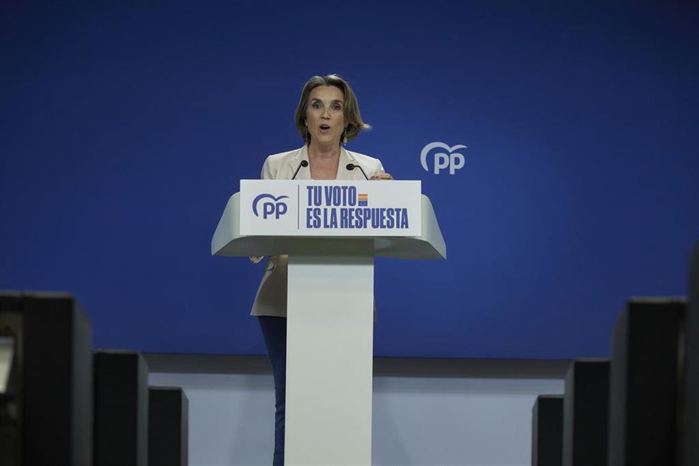 La secretaria general del PP, Cuca Gamarra, comparece durante seguimiento de la jornada electoral de elecciones europeas, en la sede del PP, a 9 de junio de 2024, en Madrid (España). Hoy tienen lugar las elecciones europeas de 2024 en España en las que