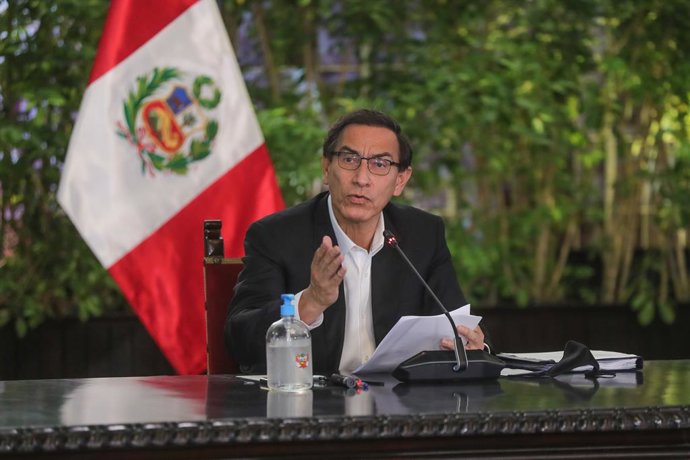 Archivo - HANDOUT - 12 August 2020, Peru, Lima: Peruvian President Martin Vizcarra delivers a statement about the new measures to combat the coronavirus (COVID-19) pandemic in the country. Photo: ---/Peruvian presidential office/dpa - ATTENTION: editorial