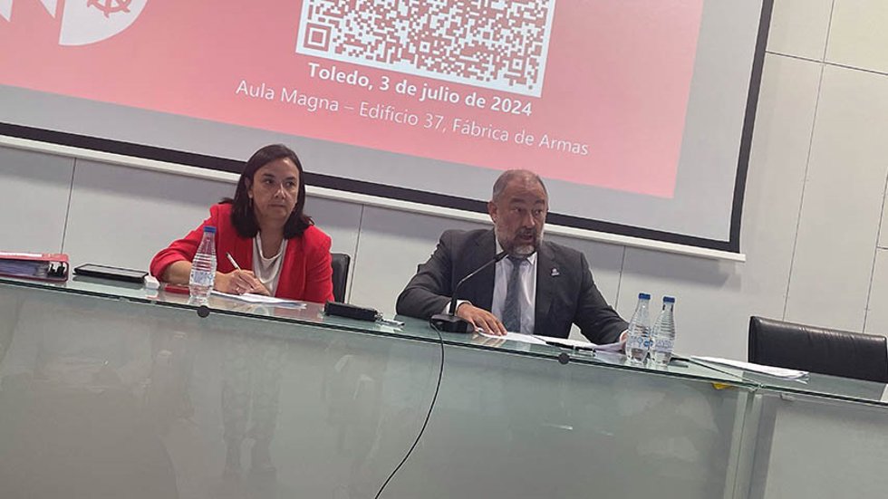 El rector de la UCLM, Julián Garde, en el Campus de Toledo.