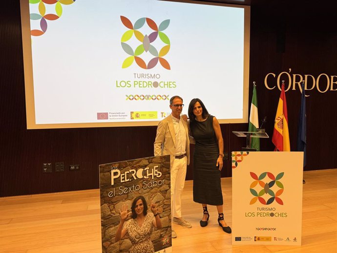 Santiago Cabello y Eva Pedraza en la presentación de la campaña promocional.