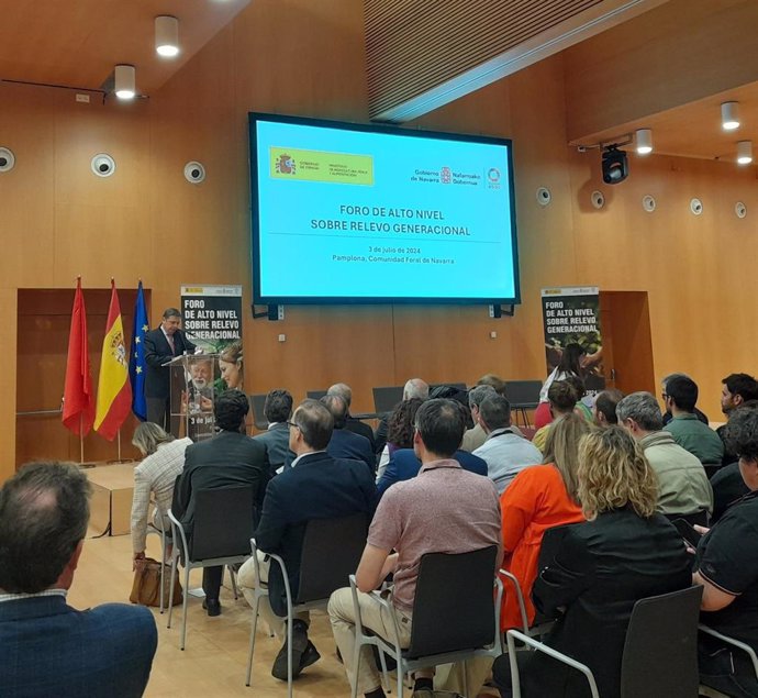 El ministro de Agricultura, Pesca y Alimentación, Luis Planas, durante su intervención en la clausura del Foro de Alto Nivel sobre Relevo Generacional del sector agrario