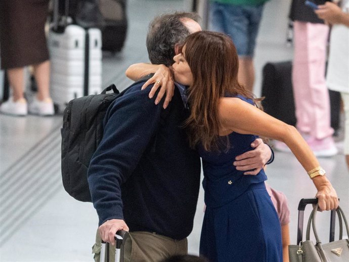 María José Suárez junto a su ex, Jordi Nieto, a su llegada a Atocha este miércoles