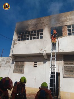 Nave incendiada