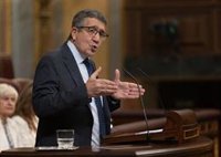 Patxi López sobre la propuesta del PP de desplegar a la Armada ante la inmigración: "¿Lo siguiente es bombardearlos?"