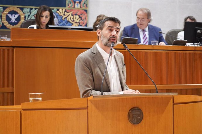 El diputado de IU en las Cortes de Aragón, Álvaro Sanz.