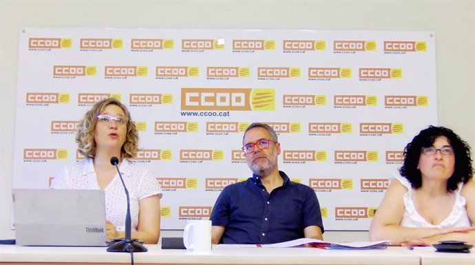 (I-D) La Responsable De Comunicación De CC.OO. De Catalunya, Mar Calpena; El Responsable Del Área Pública, Manel Pulido, Y La Analista Y Colaboradora, Anna Plou.