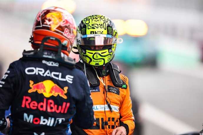 VERSTAPPEN Max (ned), Red Bull Racing RB20, portrait NORRIS Lando (gbr), McLaren F1 Team MCL38, portrait during the Formula 1 Aramco Gran Premio de Espana 2024, 10th round of the 2024 Formula One World Championship from June 21 to 23, 2024 on the Circuit 