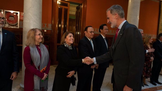 La embajadora de Ecuador en España, Wilma Andrade, asistió a la Convención de la Red Panhispánica de Lenguaje Claro