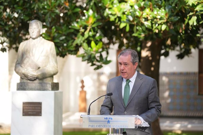 El secretario general del PSOE andaluz, Juan Espadas, en su intervención en el acto conmemorativo del 139 aniversario del nacimiento de Blas Infante.