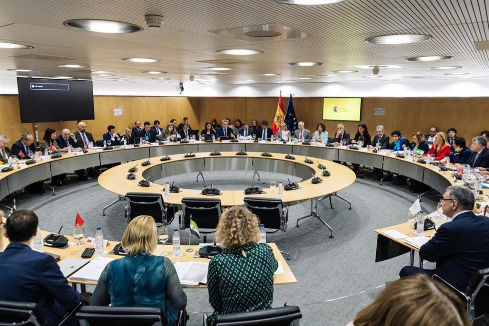 Archivo - Vista general de la reunión del Consejo de Política Fiscal y Financiera (CPFF) presidida por la vicepresidenta primera y ministra de Hacienda, María Jesús Montero, el pasado mes de diciembre.