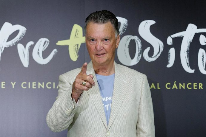 Louis Van Gaal attends during a presentation act of the film Siempre Positivo against Cancer at Centro Nacional de Investigaciones Oncologicas (CNIO) on June 19, 2024 in Madrid, Spain.