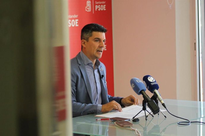 El portavoz del PSOE de Santander, Daniel Fernández