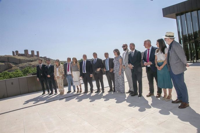 El presidente regional, Emiliano García-Page, ha asistido al acto de entrega del nuevo Parador de Turismo de Molina de Aragón a Paradores