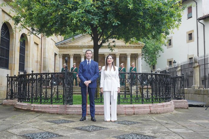 El lehendakari, Imanol Pradales, durante el acto de toma de posesiónen la Casa de Juntas de Gernika.