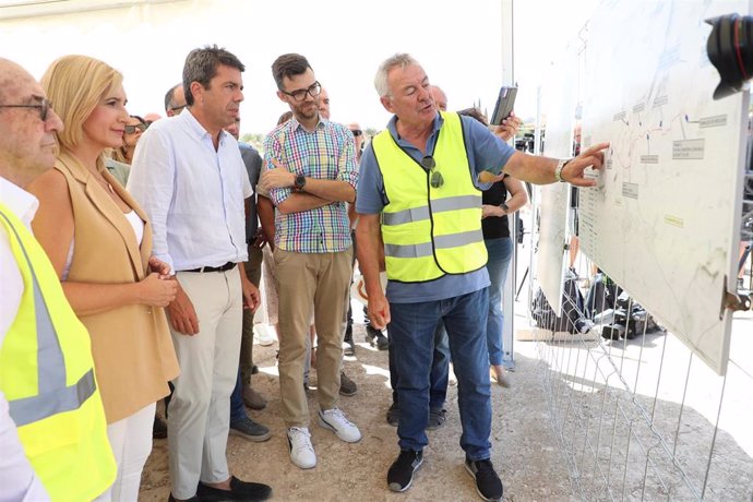 El president de la Generalitat Valenciana, Carlos Mazón, visita las obras del tramo I del postrasvase Júcar-Vinalopó