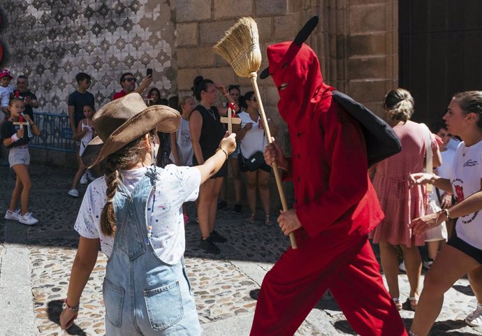 Archivo - La salida del diablo de Jerez de los Caballeros