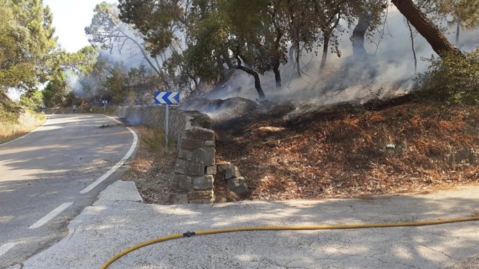 Imagen de un incendio declarado en Casares.