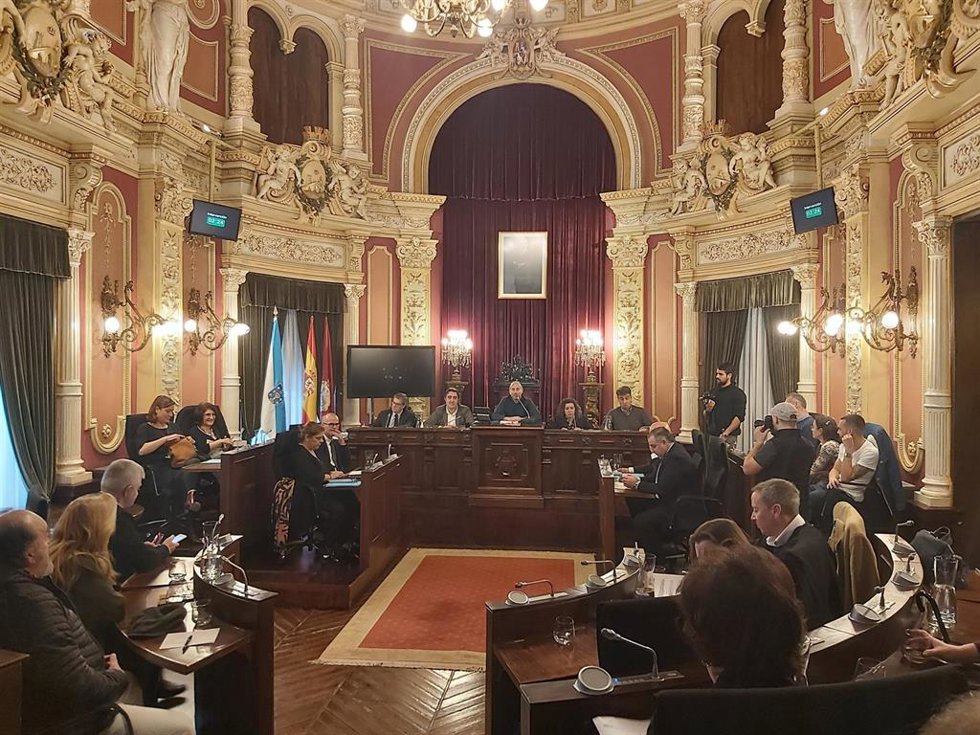 Archivo - Pleno municipal en el Ayuntamiento de Ourense.